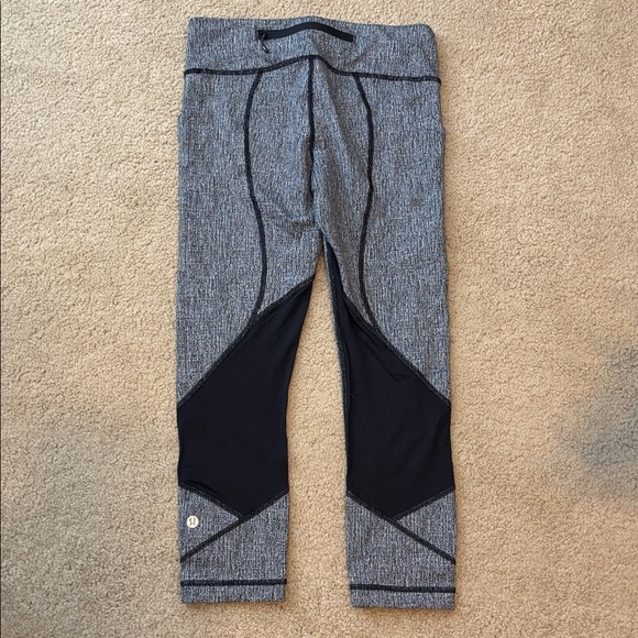 Lululemon Pace Rival Crop Leggings Size 6 - Picture 8 of 9